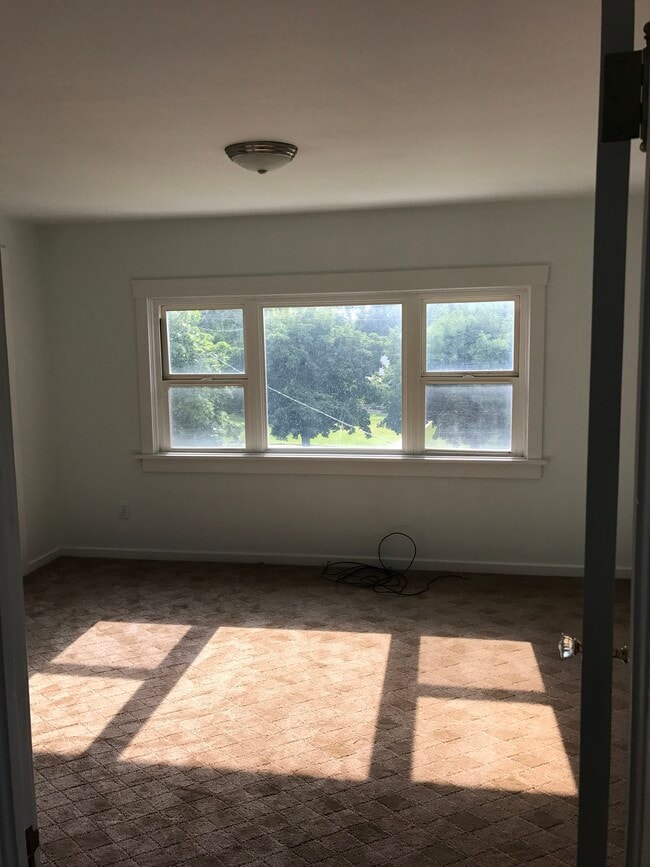 213 S 100 W, Unit Apartment T in Tooele, UT - Building Photo - Building Photo