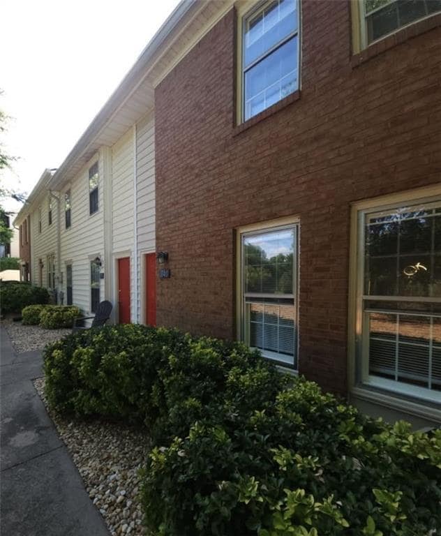 1040 Old Holcomb Bridge Rd