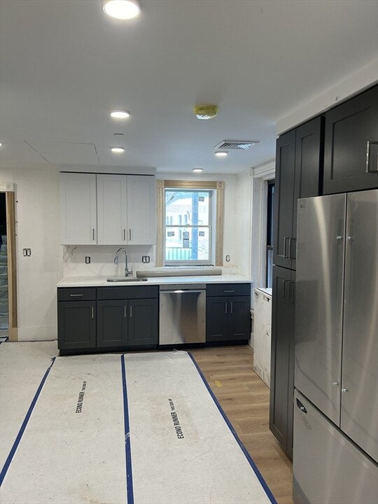 434 Massachusetts Ave-Unit -5 in Cambridge, MA - Building Photo