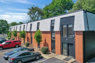 Fairfield Studio Apartments in Newark, OH - Foto de edificio - Building Photo