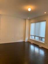 3 Steamboat Wy in Whitby, ON - Building Photo - Building Photo