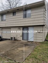 9415 Ballentine St in Overland Park, KS - Building Photo