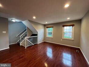 11353 Cromwell Ct in Woodbridge, VA - Building Photo - Building Photo