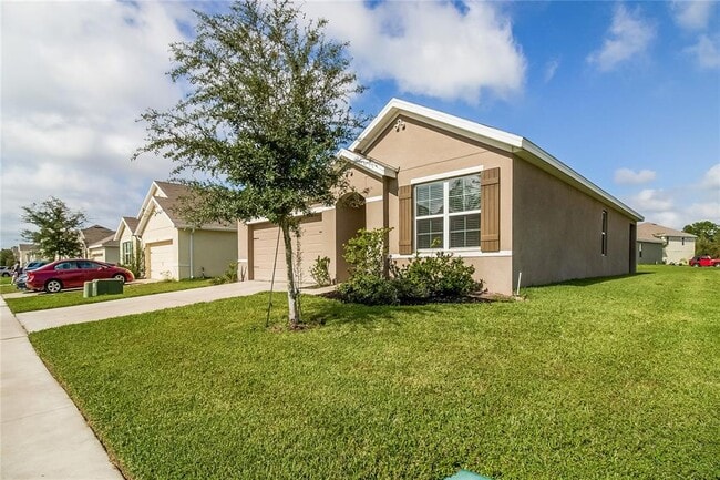 4055 Bramblewood Loop in Spring Hill, FL - Building Photo - Building Photo