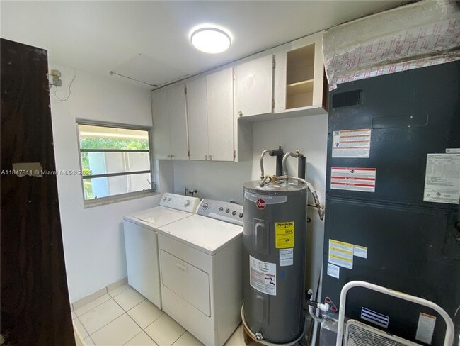 14XX East Dr in Hialeah, FL - Building Photo - Building Photo