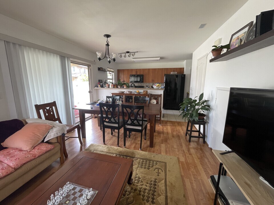 95-989-989 Ukuwai St in Mililani, HI - Building Photo