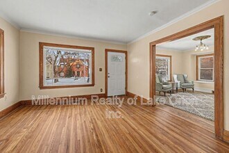 52 E Iroquois Rd in Pontiac, MI - Building Photo - Building Photo