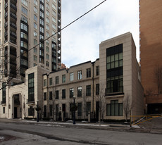 1a St Thomas St in Toronto, ON - Building Photo