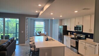 14281 Heritage Landing Blvd in Punta Gorda, FL - Building Photo