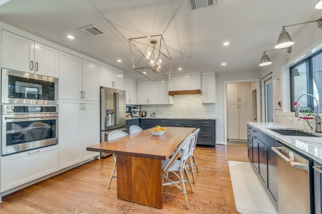 property at 2606 Ellise Ave