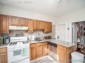 318 Beacon St, Unit 1 in Somerville, MA - Building Photo - Building Photo