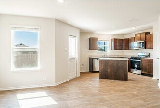 9510 Ranch Lp in San Antonio, TX - Building Photo - Building Photo