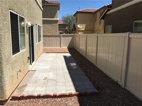 9933 Carrizo Springs Ave in Las Vegas, NV - Building Photo - Building Photo