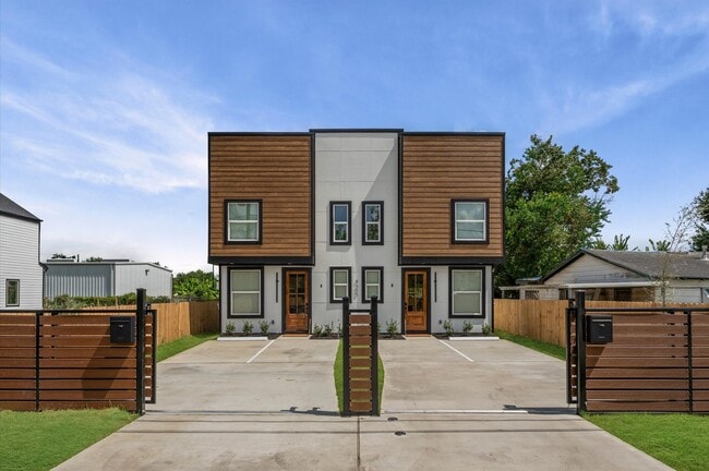 8605 Amadwe St in Houston, TX - Building Photo - Building Photo