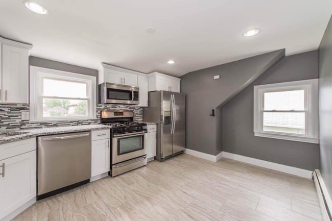 160 Hartman Ave