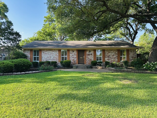 property at 619 Twilight Trl