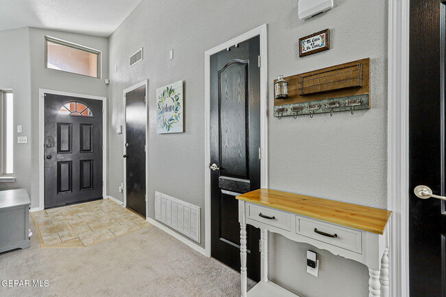12012 Copper Hill Pl in El Paso, TX - Building Photo - Building Photo