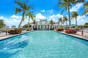 300 S Australian Ave in West Palm Beach, FL - Building Photo