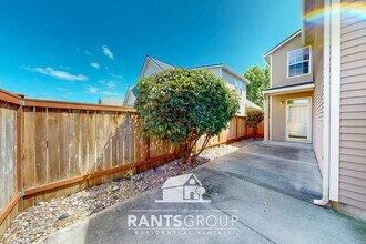 8304 Sweetbrier Loop SE in Olympia, WA - Building Photo - Building Photo