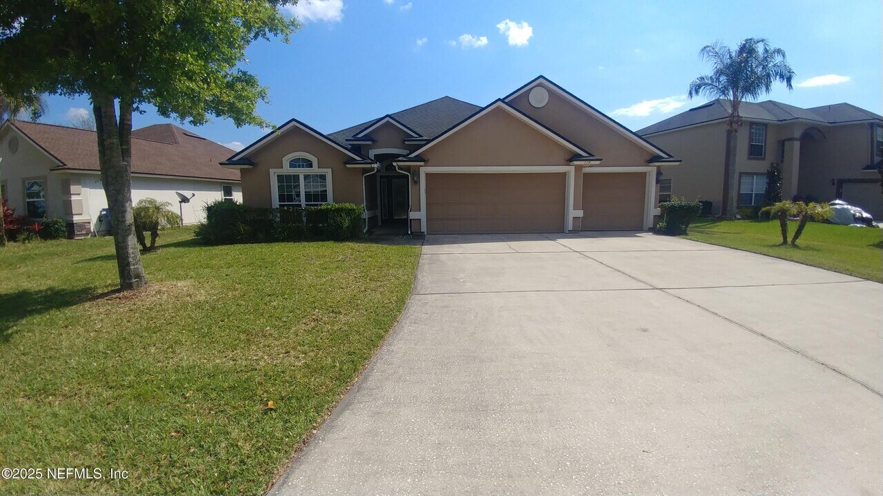 229 Mahogany Bay Dr in Fruit Cove, FL - Building Photo