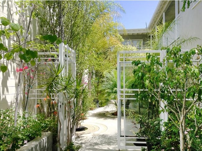 12116 Ohio Ave, Unit 12116 in Los Angeles, CA - Foto de edificio - Building Photo