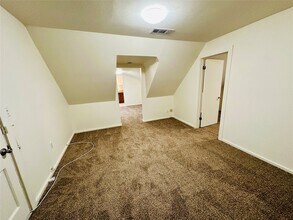 402 S Bryan-Belt Line Rd in Mesquite, TX - Foto de edificio - Building Photo