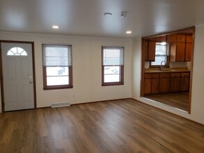 2980 Hope Rd in Cottage Grove, WI - Building Photo - Building Photo