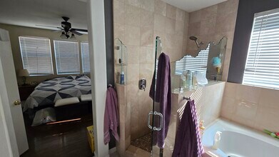 2875 Macon Dr in Sacramento, CA - Building Photo - Building Photo