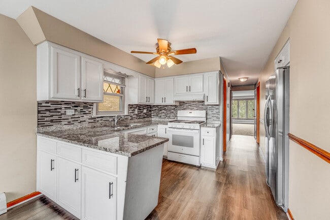 5626 W 64th St in Chicago, IL - Building Photo - Building Photo
