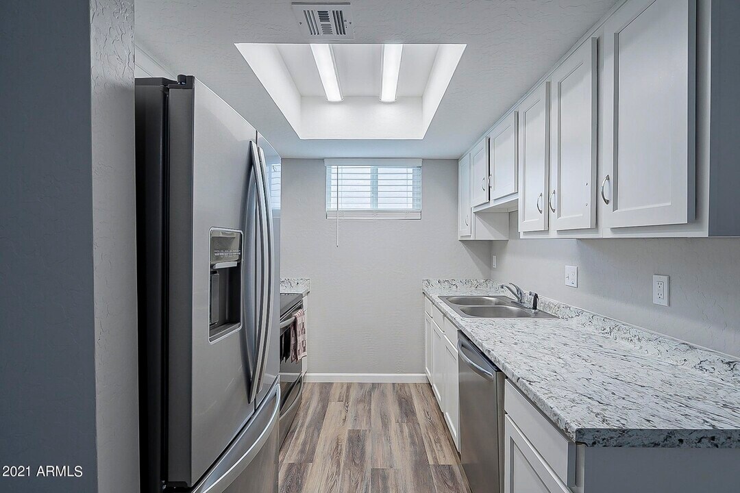 2605 W Ocotillo Rd, Unit 3 in Phoenix, AZ - Building Photo