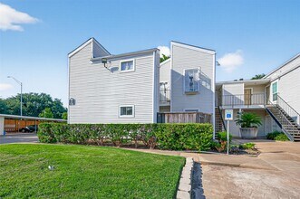 9809 Richmond Ave. in Houston, TX - Building Photo - Building Photo