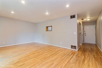 1515 W Oakdale Ave in Chicago, IL - Building Photo - Building Photo