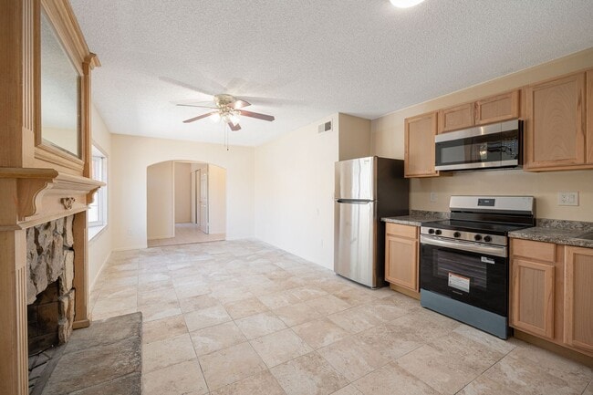 1641 Loma Ln in Chula Vista, CA - Building Photo - Building Photo