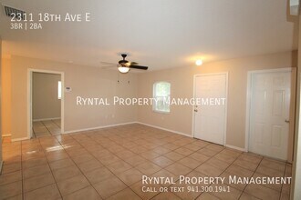 2311 18th Ave E in Palmetto, FL - Building Photo - Building Photo