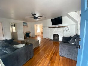 16 M St in Hampton, NH - Building Photo - Building Photo