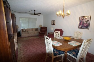 1406 Arrowhead Cir W in Clearwater, FL - Foto de edificio - Building Photo