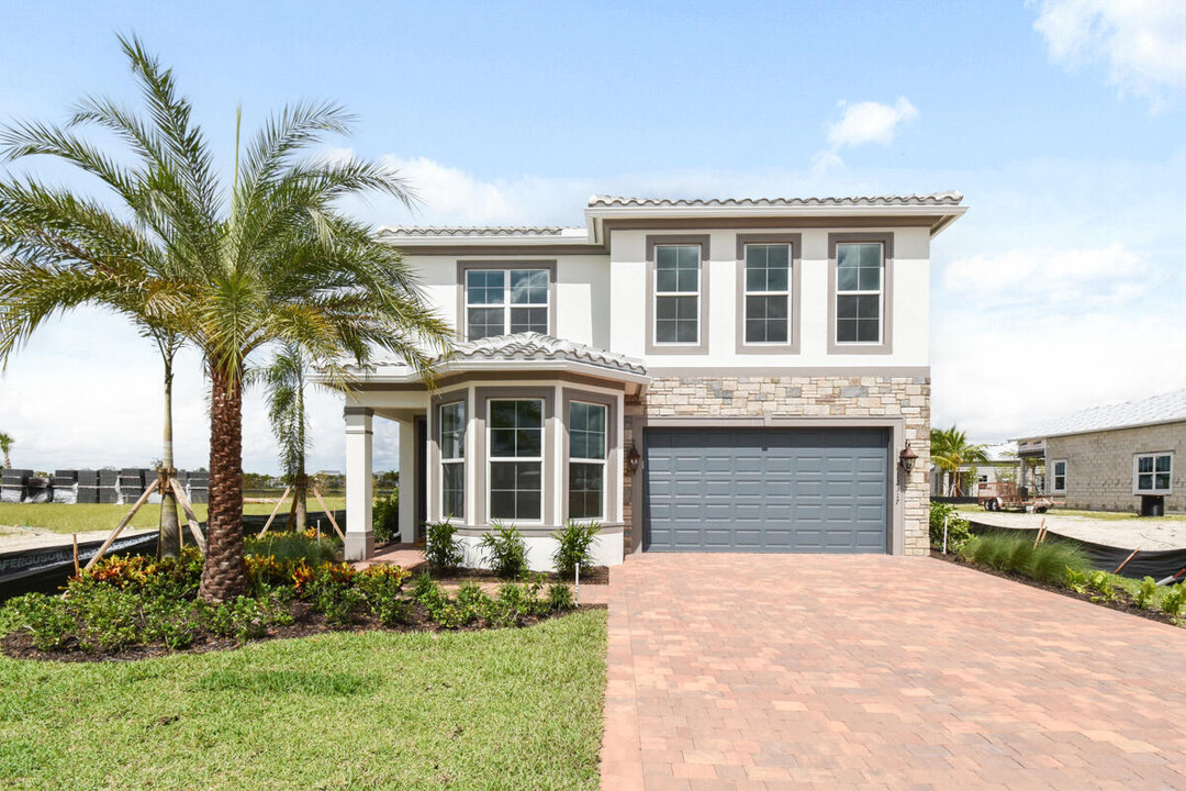 12317 Frontline Ln in Palm Beach Gardens, FL - Foto de edificio