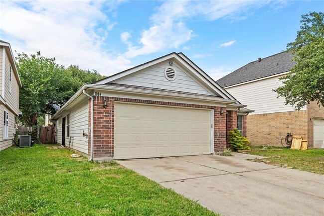 1814 Hall Ridge Trace Ln in Houston, TX - Foto de edificio - Building Photo
