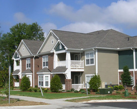 Springfield Gardens Apartments in Charlotte, NC - Building Photo - Building Photo