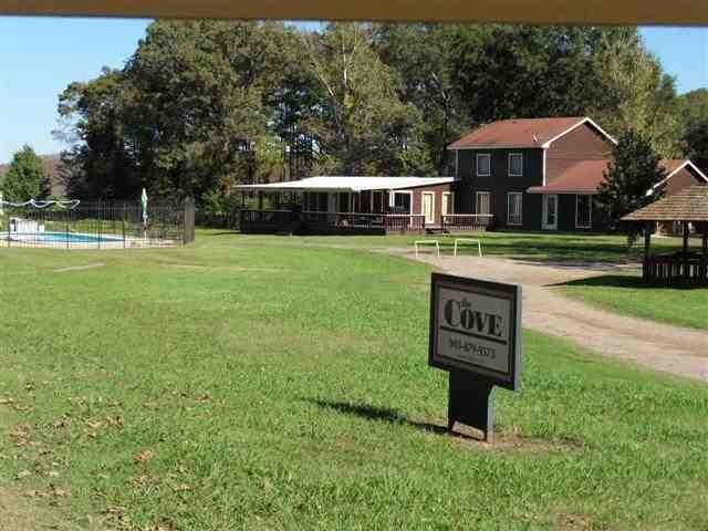 145 E School Ave in Waskom, TX - Foto de edificio