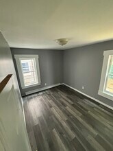 55 Brook St, Unit 1 in Lawrence, MA - Building Photo - Building Photo