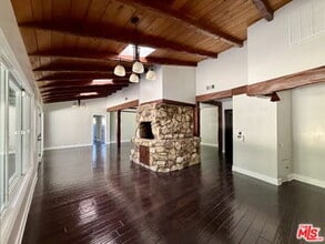 3957 Woodfield Dr in Los Angeles, CA - Building Photo - Building Photo