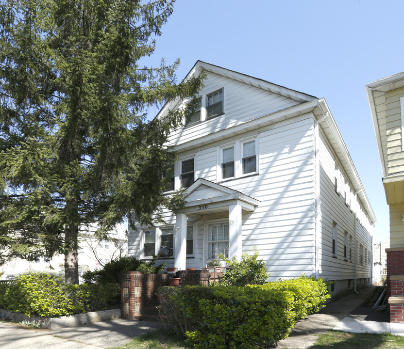 350 Williamson St in Elizabeth, NJ - Building Photo