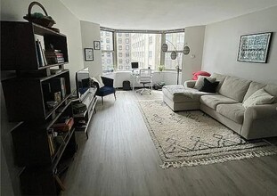535 N Michigan Ave, Unit 2006 in Chicago, IL - Building Photo - Building Photo