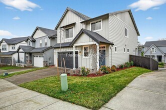 11333 SE Courteous Ct in Happy Valley, OR - Building Photo - Building Photo