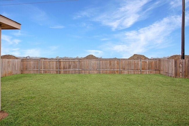 308 Magnolia Dr in Princeton, TX - Building Photo - Building Photo