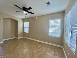 2523 N Madre Grande St in Las Vegas, NV - Building Photo - Building Photo
