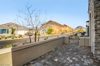 76 Tatahatso Pt St in Henderson, NV - Building Photo - Building Photo