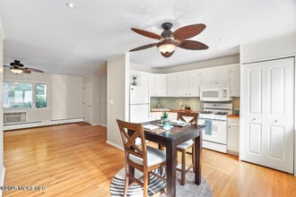 209 Manor E in Red Bank, NJ - Building Photo - Building Photo