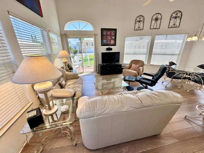 397 Nettles Blvd, Unit SI ID1537494P